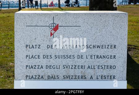 Brunnen, Schweiz - 20. Februar 2023: Ort der schweizer im Ausland in Brunnen, eine Stadt in der Gemeinde Ingenbohl, am Vierwaldstättersee in Th Stockfoto