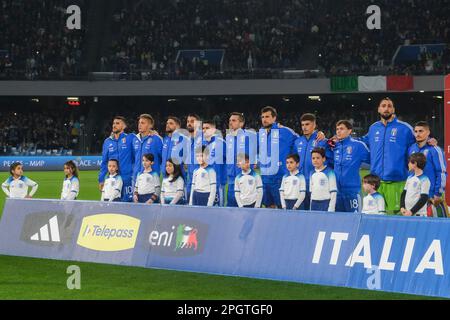 Die italienische Mannschaft spielt bei den Europameisterschaften Italien gegen England im Diego Armando Maradona Stadium in Neapel, Süditalien, am 23. März 2023. Stockfoto