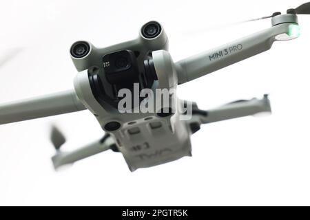 DJI Mini 3 Pro Drohne Bild von Antony Thompson - Thousand Word Media, KEIN VERKAUF, KEINE SYNDICATION. Weitere Informationen erhalten Sie von Mob: 07775556610 Web: w Stockfoto