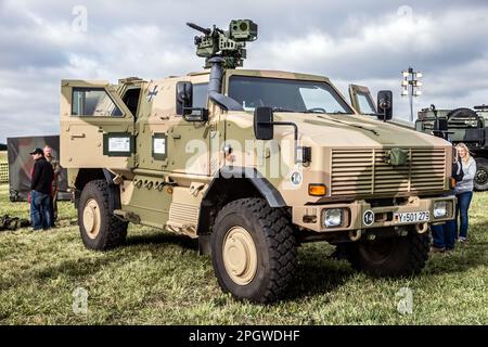 ATF KMW Dingo 2 gepanzertes Mobilitätsfahrzeug der Militärinfanterie auf dem Laage-Stützpunkt. Laage, Deutschland - 23. August 2014 Stockfoto