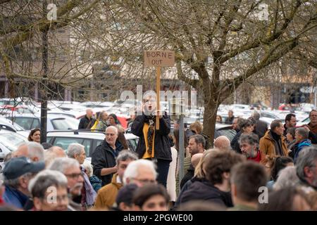 Bourg-en-Bresse, Ain, Frankreich, Donnerstag, 23. März, 2023. Demonstration gegen die Rentenreform und Artikel 49,3 der Verfassung. Stockfoto