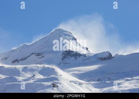 La Tresenta im Winter, Berg im Gran Paradiso Nationalpark, Graianische Alpen an der Grenze zwischen Piemont und dem Aosta-Tal in Italien Stockfoto