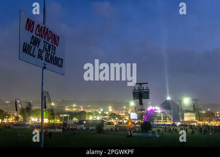 Glastonbury, 26. 2014. Juni: In der Menge auf der Pyramiden-Bühne Stockfoto