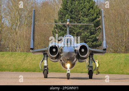 Blackburn Buccaneer S2B XW544 Oldtimer-Jet-Flugzeug. Ehemaliger Royal Air Force- und Royal Navy-Jet-Bomber in Privatbesitz, restauriert für Taxifahrten Stockfoto