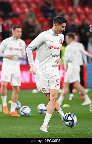 Prag, Tschechische Republik. 24. März 2023. Robert Lewandowski aus Polen in Aktion vor dem Qualifikator der Fußball-Europameisterschaft: Tschechien gegen Polen in Prag, Tschechische Republik, 24. März 2023. Kredit: Michal Kamaryt/CTK Photo/Alamy Live News Stockfoto