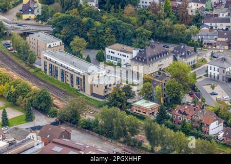 Blick aus der Vogelperspektive, altes Rathaus und Seniorenzentrum im alten Rathaus im Stadtteil Ostherbede in Witten, Ruhrgebiet, Nordrhein-Westfalen, Deutschland, AP Stockfoto