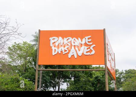 Staat Paraná, Brasilien. Der Parque das Aves ist ein Zufluchtsort Stockfoto