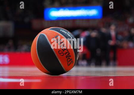 Mailand, Italien. 24. März 2023. Forum of Assago, Mailand, Italien, 24. März 2023, Euroleague Ball EA7 Emporio Armani Milano gegen FC Bayern München – Basketball Euroleague Championship Credit: Live Media Publishing Group/Alamy Live News Stockfoto