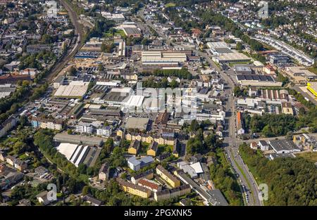 Luftaufnahme, Industriegebiet der Berliner Straße im Bezirk Lindenberg in Schwelm, Ruhrgebiet, Nordrhein-Westfalen, Deutschland, Deutschland, Europa, Comm Stockfoto