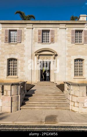 Haupteingang zu Bellosguardo The Clark Mansion in Santa Barbara, Thema des Bestsellerbuchs auf der New York Times-Liste „Leere Villen“. Stockfoto