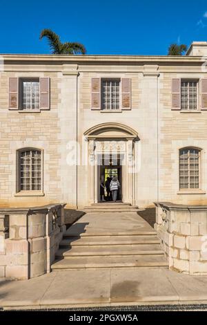 Haupteingang zu Bellosguardo The Clark Mansion in Santa Barbara, Thema des Bestsellerbuchs auf der New York Times-Liste „Leere Villen“. Stockfoto