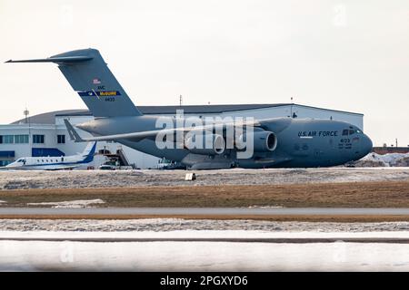 US Air Force C-17 Globemaster III, Besuch des US-Präsidenten, März 2023, Ottawa, YOW, Ontario, Kanada Stockfoto