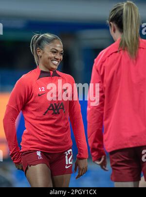 Liverpool, Merseyside, England. 24. März 2023 Taylor Hinds von Liverpool wärmt sich während des Everton Football Club V Liverpool Football Club im Goodison Park in der Barclays Women's Super League (Bild: ©Cody Froggatt/Alamy Live News) Stockfoto