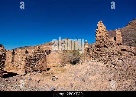 Die Burgruinen von Tanuf, Wadi Tanuf, Al Dakhiliyah, Oman Stockfoto