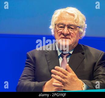 Hasso Plattner, Portrait des Vorsitzenden des Aufsichtsrats von SAP SE, Logo, Jahreshauptversammlung, Waldorf, Mannheim, Baden-Württemberg Stockfoto