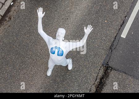 Protest der Umweltorganisation Greenpeace, auf der Bundesstraße 14 40 Aktivisten fordern bessere Luftqualität, der Neckartor gilt als Stockfoto