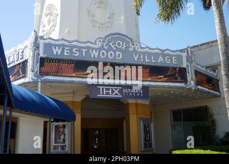 Los Angeles, Kalifornien, USA 24. März 2023 Keanu Reeves John Wick Kapitel 4 Marquee im Regency Village Theatre am 24. März 2023 in Los Angeles, Kalifornien, USA. Foto: Barry King/Alamy Stock Photo Stockfoto