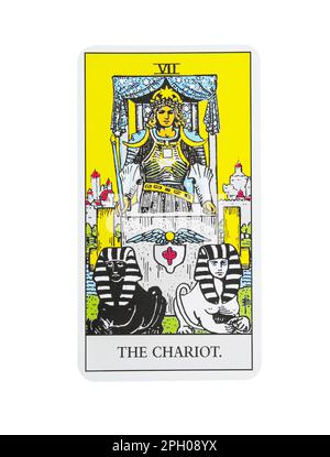 Die Chariot-Tarotkarte auf weißem Hintergrund, Draufsicht Stockfoto