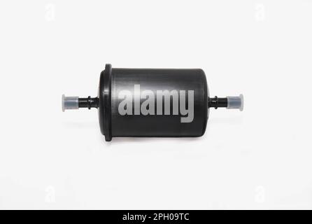Kraftstofffilter auf weißem Hintergrund – Nahaufnahme Stockfoto