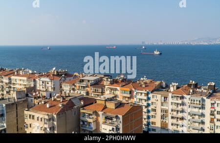 Die Stadt Izmir, Türkei, aus der Vogelperspektive Stockfoto