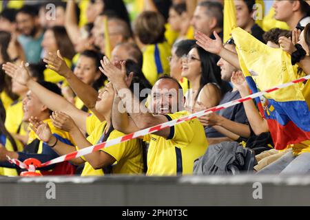 Ecuador-Fans zeigen ihre Unterstützung beim Spiel zwischen Australian Socceroos und Ecuador im CommBank Stadium am 24. März 2023 in Sydney, Australien Stockfoto