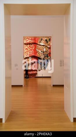 Amsterdam, Niederlande. Februar 2023. Das Stedelijk Museum in Amsterdam bietet einen durchsichtigen Blick. Hochwertiges Foto Stockfoto