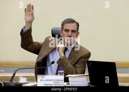 Nicht exklusiv: 24. März 2023, Mexiko-Stadt, Mexiko: Der Vorsitzende Berater des National Electoral Institute, Lorenzo Cordova Vianello während der s Stockfoto