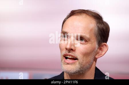 München, Deutschland. 25. März 2023. MÜNCHEN - MÄRZ 25: Vorstellung des neuen Cheftrainers Thomas Tuchel vom FC Bayern Munechen in der Allianz Arena am 25. März 2023 in München. Präsentation von Trainer Coach Thomas Tuchel von Bayern München in der Münchner Allianz Arena Fussball 1. Bundesliga Saison 2022 / 2023 © diebilderwelt / Alamy Live News Stockfoto
