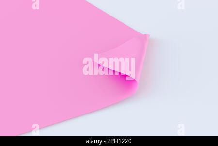 Gefaltete Ecke aus rosafarbenem Papier auf einem flachen weißen Tisch mit Platz für Kopien. Ein einfacher geometrischer grafischer Hintergrund für ein Werbebanner. Stockfoto