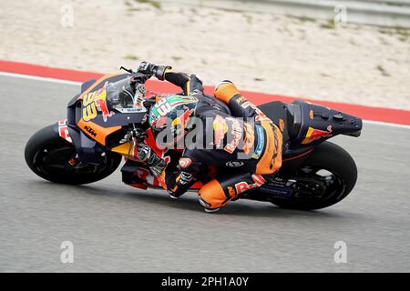 24. März 2023, Portugal, Portimão: Motorsport/Motorrad: Portugiesischer Grand Prix, MotoGP, Freie Praxis. Brad Binder aus Südafrika ist auf dem richtigen Weg. Foto: Hasan Bratic/dpa Stockfoto