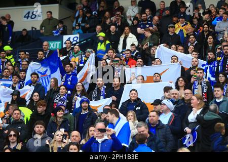 Glasgow, Schottland, Großbritannien. Glasgow, Großbritannien. 25. März 2023. 25. März 2023; Hampden Park, Glasgow, Schottland: Euro 2024 Qualifier Football, Schottland gegen Zypern; Zypern Fans Credit: Action Plus Sports Images/Alamy Live News Credit: Action Plus Sports Images/Alamy Live News Stockfoto