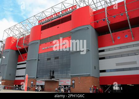 Manchester, Großbritannien. 25. März 2023. Außenansicht von Old Trafford vor dem FA Women's Super League-Spiel Manchester United Women vs West Ham United Women im Old Trafford, Manchester, Großbritannien, 25. März 2023 (Foto von Conor Molloy/News Images) in Manchester, Großbritannien, am 3./25. März 2023. (Foto: Conor Molloy/News Images/Sipa USA) Guthaben: SIPA USA/Alamy Live News Stockfoto