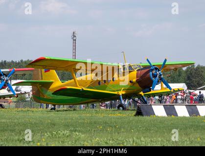 REGION MOSKAU, FLUGPLATZ CHERNOE 22. Mai 2021: Flugzeug an-2 das Luftfahrtfestival Sky, Theorie und Praxis. Stockfoto