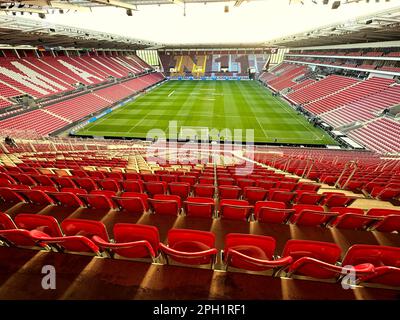 MAINZ, DEUTSCHLAND - 25.03.23: MeWa Arena - der offizielle Spielplatz des FC Mainz 05. Das Fußballspiel Deutschland gegen Peru. Stockfoto
