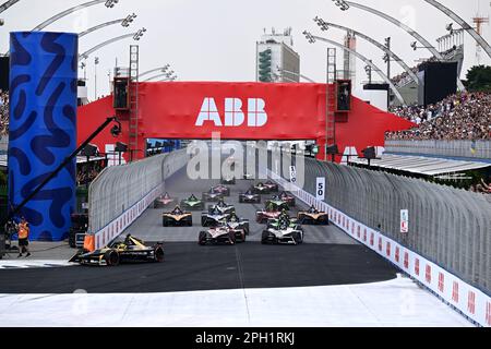 3/25/2023 - Stoffel Vandoorne, DS Penske, DS E-tense FE23leads während der Formel E-Runde 6 - Sao Paulo E-Prix in Sao Paulo, Brasilien. (Foto: Simon Galloway/Motorsport Images/Sipa USA) Stockfoto