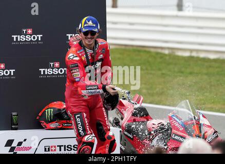 Portimao, Portugal. 25. März 2023. 25. März 2023, Autodromo International do Algarve, Portimao, MOTO GP GRANDE PREMIO DE PORTUGAL 2023, im Bild Gewinner Francesco Bagnaia aus Italien, Ducati Lenovo Team Credit: dpa/Alamy Live News Stockfoto