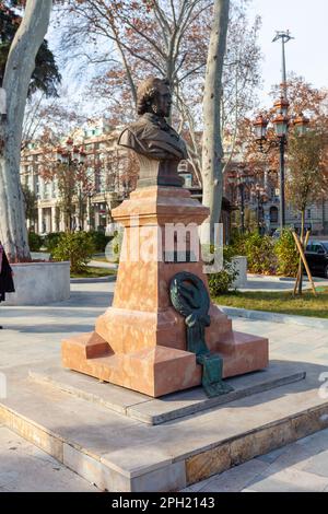 Tiflis, Georgien - 18. Februar 2023: Denkmal für den Dichter Alexander Puschkin in Tiflis. Reisen Stockfoto