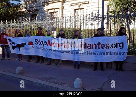 Vierter März der Verstümmelten, zum Beispiel. Gegen die Verwendung von LBD 40 und Granaten. Montpellier, Occitanie, Frankreich Stockfoto