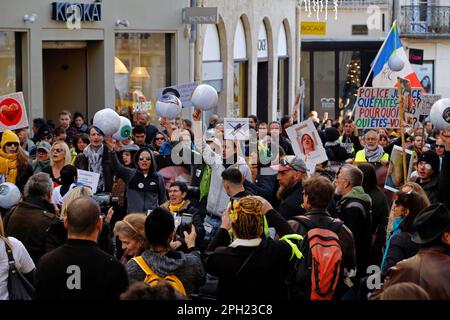 Vierter März der Verstümmelten, zum Beispiel. Gegen die Verwendung von LBD 40 und Granaten. Montpellier, Occitanie, Frankreich Stockfoto