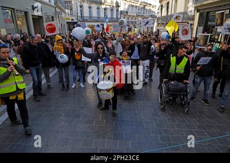 Vierter März der Verstümmelten, zum Beispiel. Gegen die Verwendung von LBD 40 und Granaten. Montpellier, Occitanie, Frankreich Stockfoto