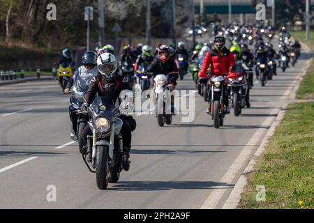 Sofia, Bulgarien - 25. März 2023: Offizielle Eröffnung der Sommermotorradsaison in Sofia, Bulgarien Stockfoto
