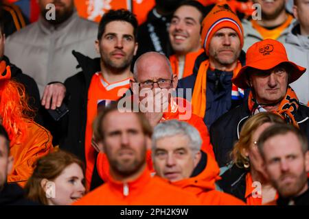 24-03-2023: Sport: Frankrijk vs Nederland PARIS, NIEDERLANDE - MÄRZ 24: Fans der Niederlande während des Spiels European Qualifier Group B Euro 202 Stockfoto