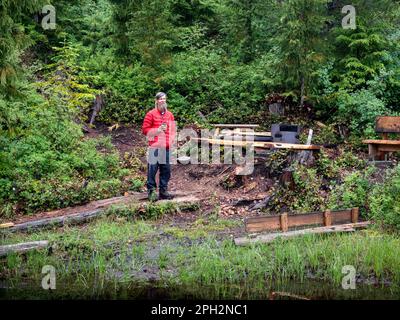 BC00718-00...BRITISH COLUMBIA - regnerischer Nachmittag am Elk Lake Shelter und Campingplatz am Seeufer, ein beliebter Zwischenstopp auf der Sunshine COA Stockfoto