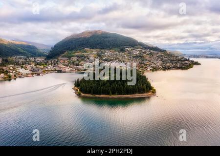 Downtown Wakatipu See Ufer von Queenstown Touristenresort Stadt in Neuseeland. Stockfoto