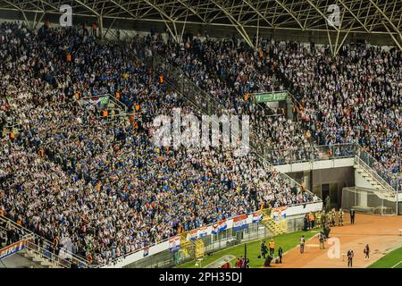 Split, Kroatien. 25. März 2023. SPLIT, KROATIEN - MÄRZ 25: Ein Blick auf das Fußballstadion während des UEFA EURO 2024 Qualifikationsspiels Gruppe D zwischen Kroatien und Wales im Stadion Poljud am 25. März 2023 in Split, Kroatien. Foto: Zvonimir Barisin/PIXSELL Credit: Pixsell/Alamy Live News Stockfoto