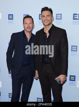 Los Angeles, USA. 25. März 2023. Cheyenne Jackson, Jason Landau, kommt zum "2023 Human Rights Campaign LA Dinner", das im JW Marriott L.A. stattfindet Live in Los Angeles, Kalifornien, am Samstag, den 25. März 2023 . (Foto: Juan Pablo Rico/Sipa USA) Guthaben: SIPA USA/Alamy Live News Stockfoto