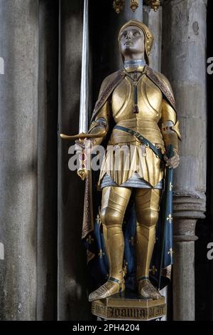 Statue von Jeanne d ' Arc in der Kathedrale von Winchester Stockfoto