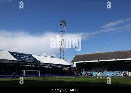 Peterborough, Großbritannien. 25. März 2023. Flutlichtspylonen beim Spiel Peterborough United gegen Derby County EFL League One, im Weston Homes Stadium, Peterborough, Cambridgeshire. Kredit: Paul Marriott/Alamy Live News Stockfoto