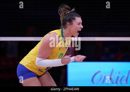 ANKARA, TURKIYE - 13. JULI 2022: Montibeller Rosamaria in Brasilien gegen Japan VNL-Viertelfinale in der Ankara Arena Stockfoto