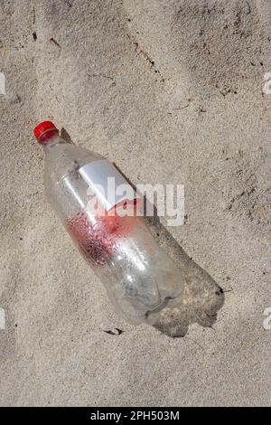 Plastikflasche, Strand, symbolisch, Mauritius Stockfoto